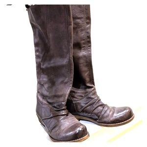 Stylish Mtng brown leather knee boot